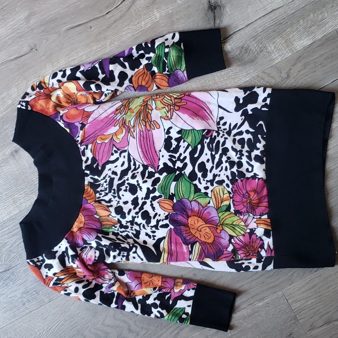 Lightweight Cache' Sweater